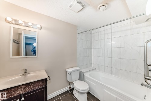 6003 48 Avenue, Beaumont, AB - Indoor Photo Showing Bathroom