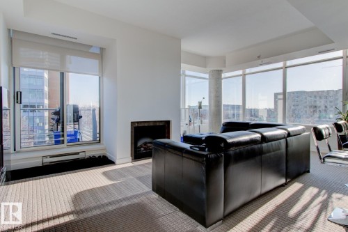 313 2510 109 Street, Edmonton, AB - Indoor