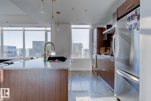 313 2510 109 Street, Edmonton, AB - Indoor Photo Showing Kitchen With Upgraded Kitchen