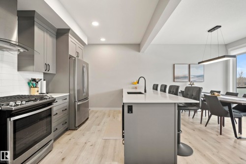 20 Roberts Close, Leduc, AB - Indoor Photo Showing Kitchen With Upgraded Kitchen