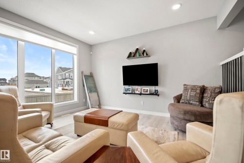 20 Roberts Close, Leduc, AB - Indoor Photo Showing Living Room