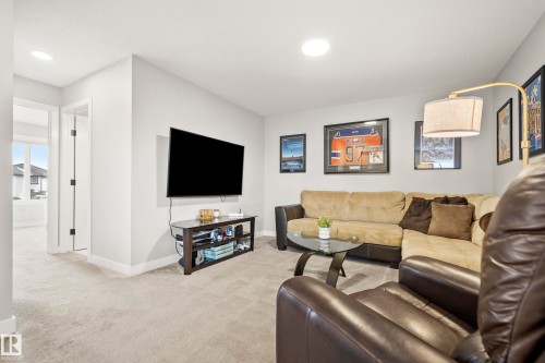 20 Roberts Close, Leduc, AB - Indoor Photo Showing Living Room