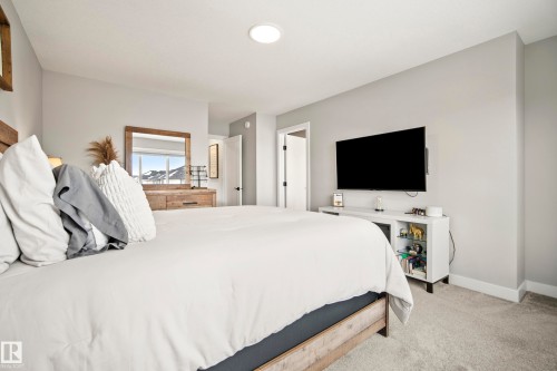 20 Roberts Close, Leduc, AB - Indoor Photo Showing Bedroom