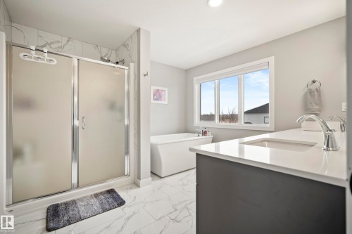 20 Roberts Close, Leduc, AB - Indoor Photo Showing Bathroom