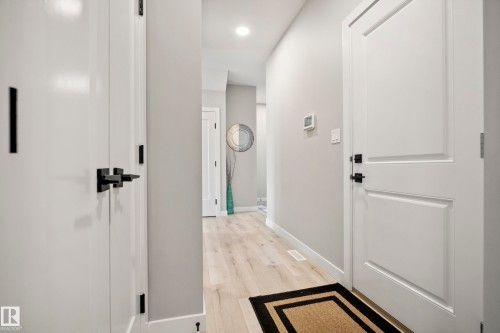 20 Roberts Close, Leduc, AB - Indoor Photo Showing Other Room