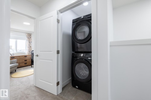 20818 15A Avenue, Edmonton, AB - Indoor Photo Showing Laundry Room