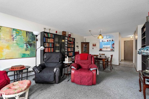 401 10335 118 Street, Edmonton, AB - Indoor Photo Showing Living Room