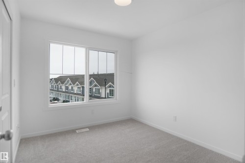 1429 9 Street, Edmonton, AB - Indoor Photo Showing Other Room