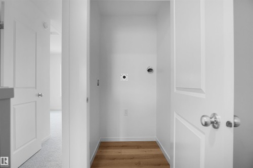 1429 9 Street, Edmonton, AB - Indoor Photo Showing Other Room