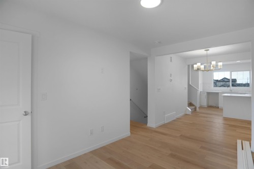 1429 9 Street, Edmonton, AB - Indoor