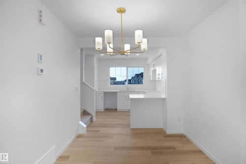 1429 9 Street, Edmonton, AB - Indoor Photo Showing Other Room