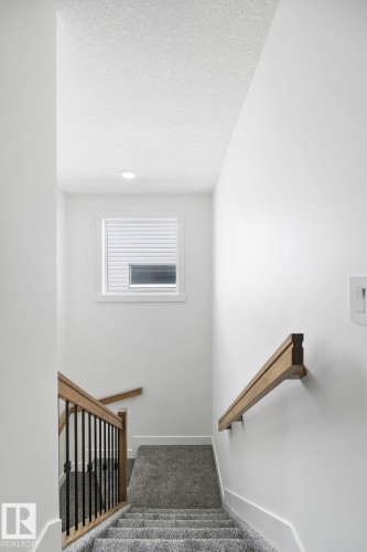 207 39 Avenue, Edmonton, AB - Indoor Photo Showing Other Room