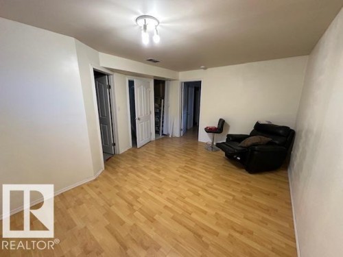 9806 179 Avenue, Edmonton, AB - Indoor Photo Showing Other Room