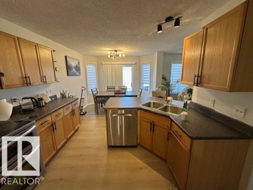 9806 179 Avenue, Edmonton, AB - Indoor Photo Showing Kitchen With Double Sink