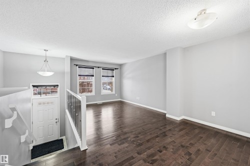 4033 Orchards Drive, Edmonton, AB - Indoor Photo Showing Other Room