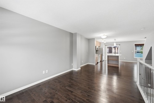 4033 Orchards Drive, Edmonton, AB - Indoor