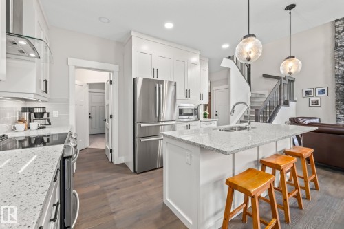 1759 Tanager Close, Edmonton, AB - Indoor Photo Showing Kitchen With Double Sink With Upgraded Kitchen