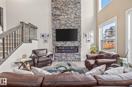 1759 Tanager Close, Edmonton, AB - Indoor Photo Showing Living Room With Fireplace