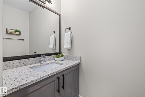1759 Tanager Close, Edmonton, AB - Indoor Photo Showing Bathroom