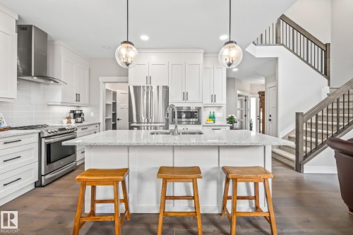 1759 Tanager Close, Edmonton, AB - Indoor Photo Showing Kitchen With Upgraded Kitchen
