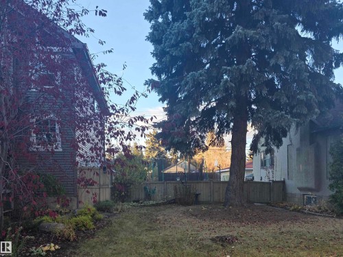 7508 111 Ave, Edmonton, AB 