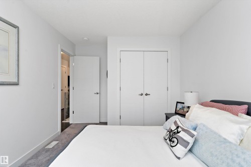 1756 Tanager Close, Edmonton, AB - Indoor Photo Showing Bedroom