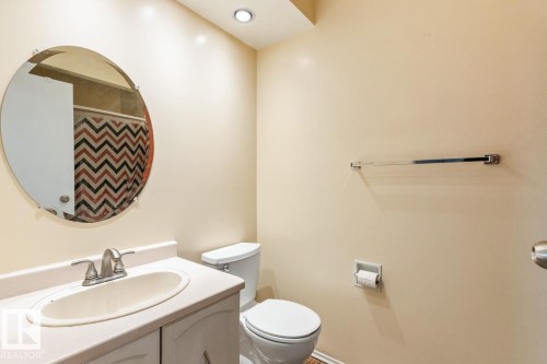 3959 55 Street, Edmonton, AB - Indoor Photo Showing Bathroom