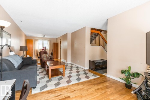 3959 55 Street, Edmonton, AB - Indoor