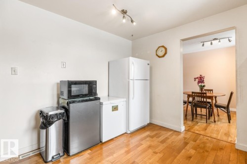 3959 55 Street, Edmonton, AB - Indoor Photo Showing Kitchen
