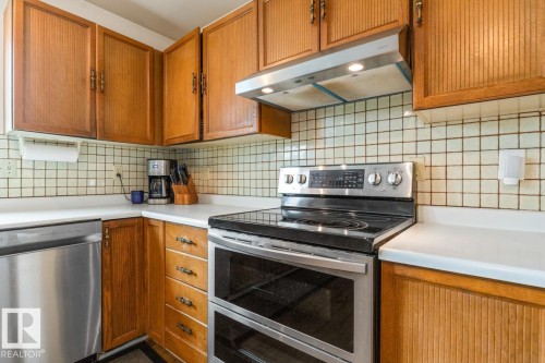 3959 55 Street, Edmonton, AB - Indoor Photo Showing Kitchen