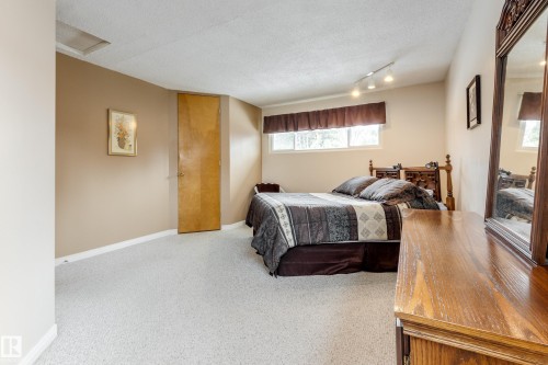 51 Glenmore Crescent, St. Albert, AB - Indoor Photo Showing Bedroom