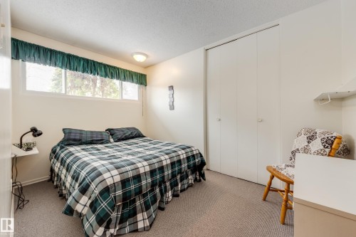 51 Glenmore Crescent, St. Albert, AB - Indoor Photo Showing Bedroom