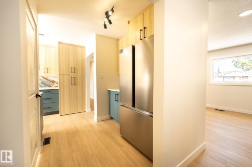 16131 109A Avenue, Edmonton, AB - Indoor