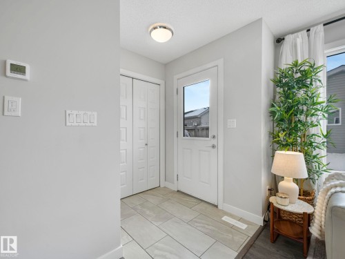 2604 Coughlan Road, Edmonton, AB - Indoor