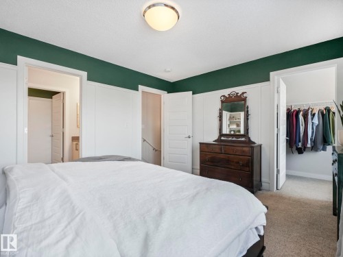 2604 Coughlan Road, Edmonton, AB - Indoor Photo Showing Bedroom