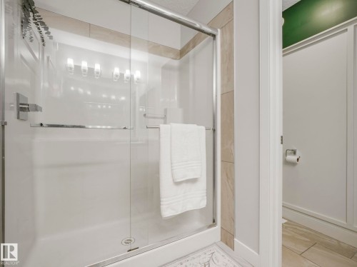 2604 Coughlan Road, Edmonton, AB - Indoor Photo Showing Bathroom