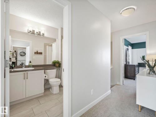 2604 Coughlan Road, Edmonton, AB - Indoor Photo Showing Bathroom