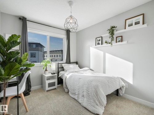 2604 Coughlan Road, Edmonton, AB - Indoor Photo Showing Bedroom