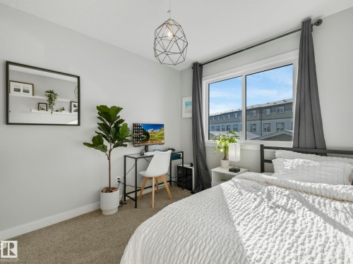 2604 Coughlan Road, Edmonton, AB - Indoor Photo Showing Bedroom