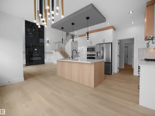 165 Edgewater Circle, Leduc, AB - Indoor Photo Showing Kitchen