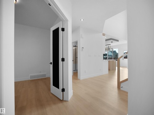 165 Edgewater Circle, Leduc, AB - Indoor Photo Showing Other Room