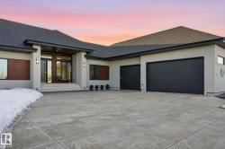 42 Manor Pointe Place Rural Sturgeon County, AB T8T 0C7