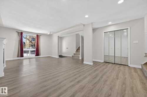 10519 140 Street, Edmonton, AB - Indoor