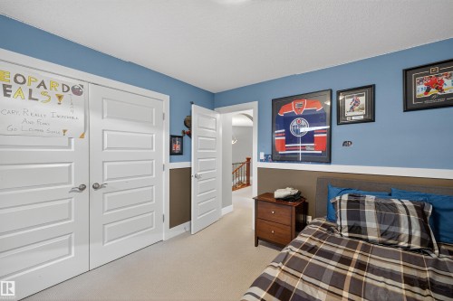 520 Stewart Crescent, Edmonton, AB - Indoor Photo Showing Bedroom