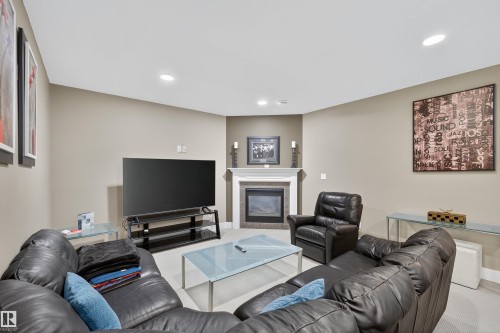 520 Stewart Crescent, Edmonton, AB - Indoor With Fireplace