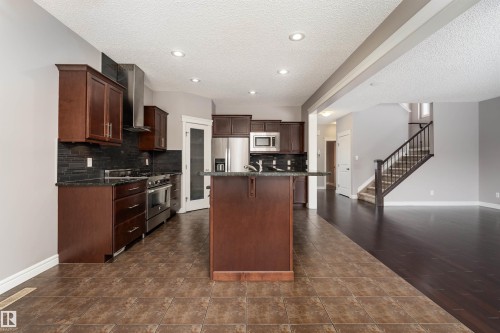 149 Sutton Close, Sherwood Park, AB - Indoor Photo Showing Kitchen