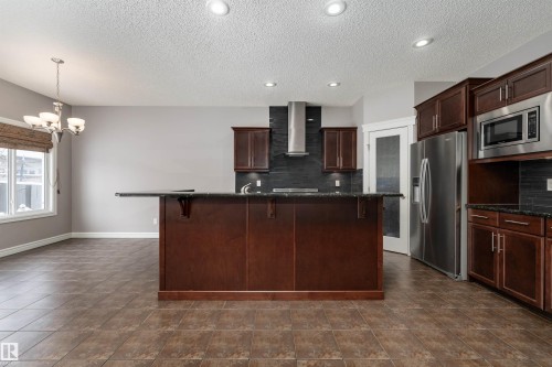 149 Sutton Close, Sherwood Park, AB - Indoor Photo Showing Kitchen With Stainless Steel Kitchen