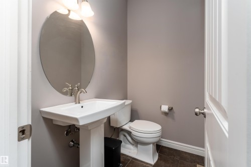 149 Sutton Close, Sherwood Park, AB - Indoor Photo Showing Bathroom