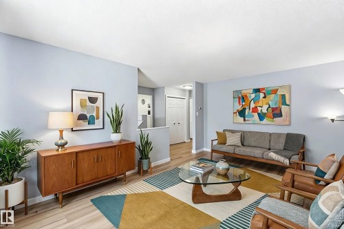 3528 49A Street  Edmonton, AB T6L 3V9