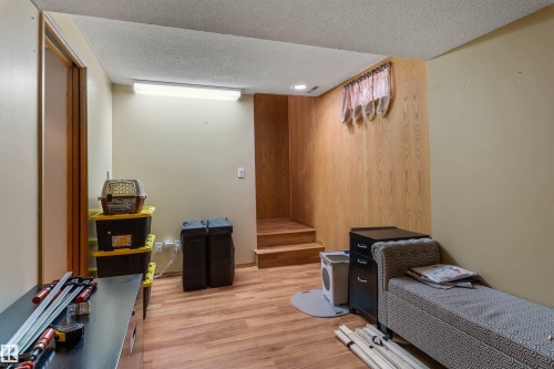 49 St Vital Avenue, St. Albert, AB - Indoor